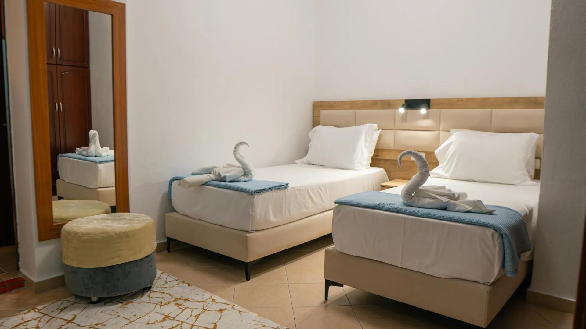 Apartment Antigona Gjirokastër 0*,